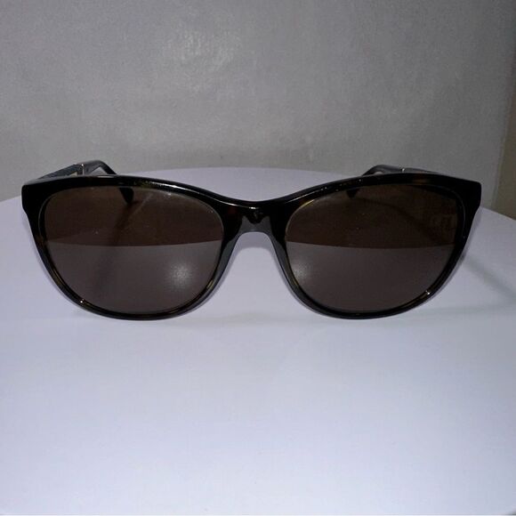Chanel Women’s Denim & brown tortoise wayfarer sunglasses. Authentic - Picture 12 of 14